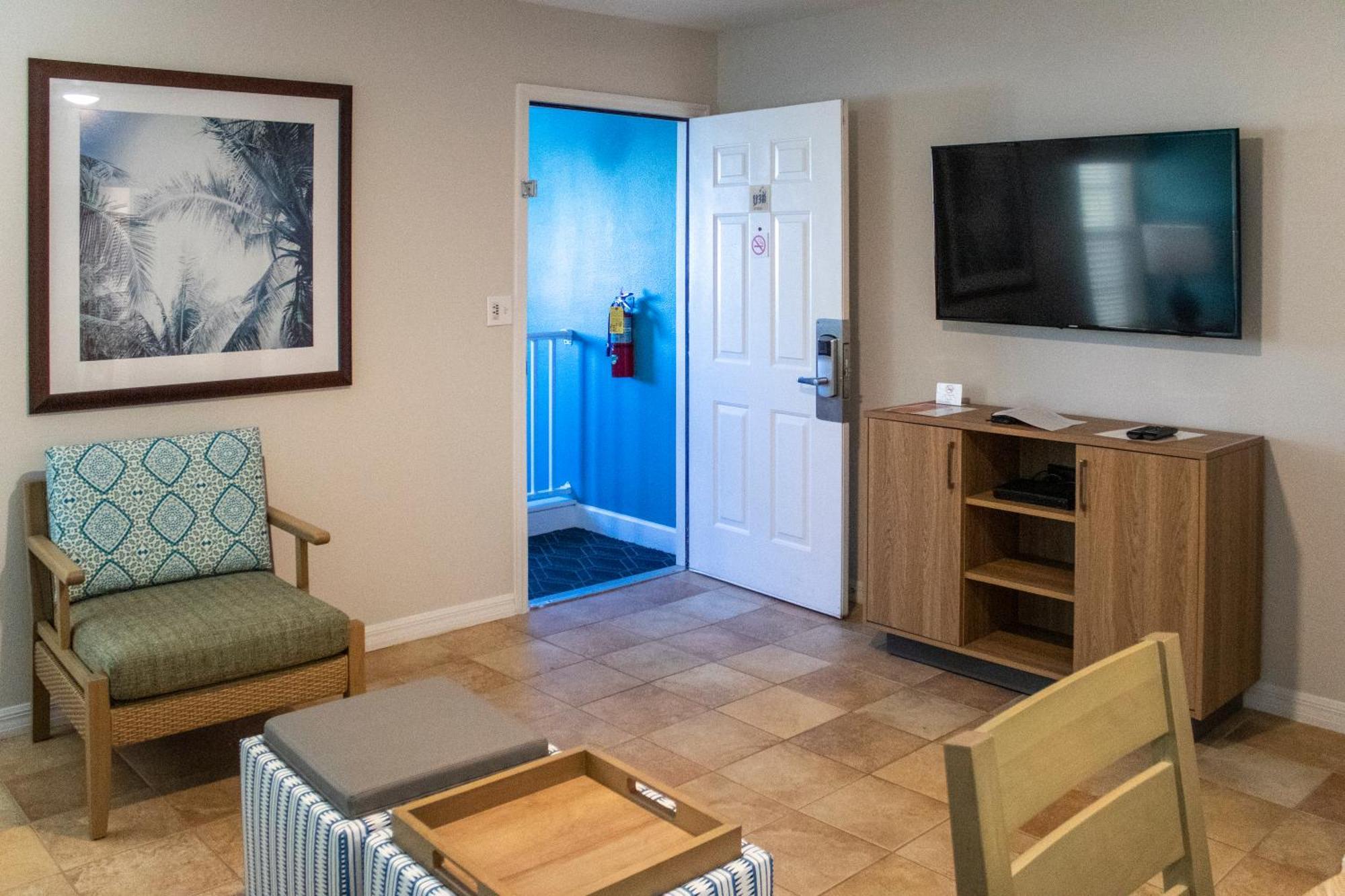 Barefoot'N Resort Kissimmee Orlando Celebration Room photo